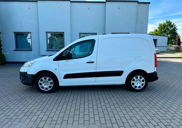 Peugeot Partner cena 23862 przebieg: 104000, rok produkcji 2010 z Wyszków małe 379